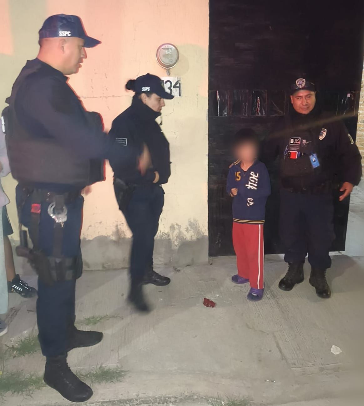 Oficiales de Guardia Municipal localizan y reúne a menor con su familia